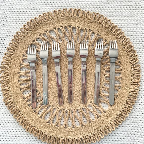 Reed & Barton Middleburg Marlborough Stainless Steel Dinner Forks Set of 8 Japan - Picture 7 of 7